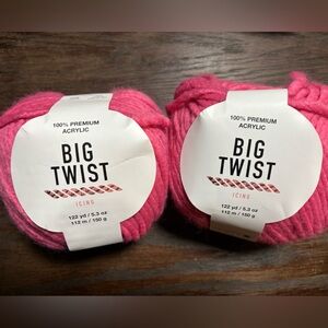 Big Twist Icing Yarn in Pink Pop